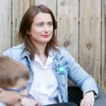 marine tondelier attend un garçon